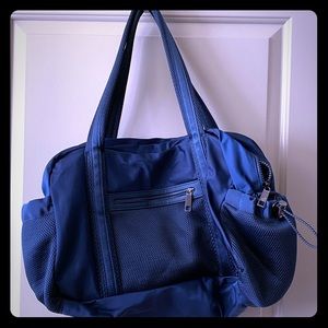Lululemon gym bag in teal blue
